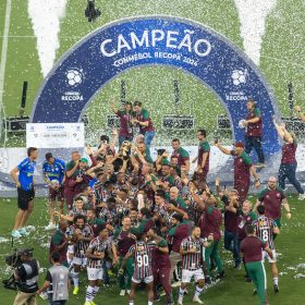 Fluminense exorciza &ldquo;fantasma&rdquo; e &eacute; Campe&atilde;o.