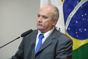 Edsom Sousa quer revogar projetos ilegais de zoneamento em Divin&oacute;polis