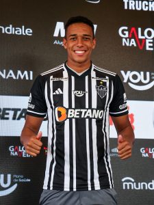 Um ” Palacio’s” na Cidade do Galo.