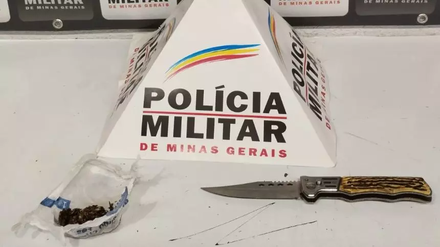 Divin&oacute;polis: Menor &eacute; apreendido durante abordagem policial aos frequentadores de lojas de conveni&ecirc;ncia