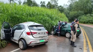 Motorista de Divinópolis morre em acidente entre carros na BR-354 em Córrego Danta