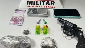 Adolescente &eacute; apreendido por dire&ccedil;&atilde;o perigosa em Nova Serrana
