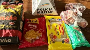Perdig&atilde;o: Jovem &eacute; preso ap&oacute;s furtar carne e saco de carv&atilde;o em estabelecimento comercial