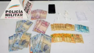 Homem é preso com drogas e mais de R$ 2 mil no Centro de Divinópolis