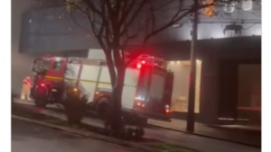 Empresa foi dedetizada por fumaça e a falha de comunicação levou os bombeiros a irem até o local