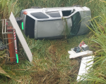 Carro cai em buraco e deixa uma pessoa ferida em Formiga
