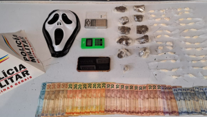 Divin&oacute;polis: PM apreende suspeito de tr&aacute;fico de drogas