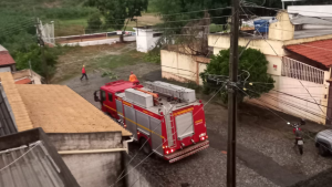 Forte chuva causa estragos em Divinópolis