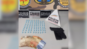 Cl&aacute;udio: PM prende mulher por tr&aacute;fico de drogas