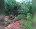 O Portal MPA recebeu uma reclamação de um morador do bairro Bela Vista, em Divinópolis, nesta terça-feira (26), em relação ao buraco grande que está presente na região da rua Monteiro Lobato, próximo ao cemitério.