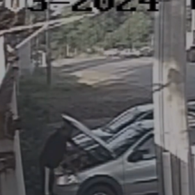 Veja vídeo: carro é furtado em Divinópolis