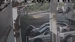 Veja vídeo: carro é furtado em Divinópolis