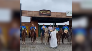 Divinopolitanos participam de comitiva at&eacute; Aparecida do Norte