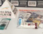 Mulher 'acha' cartão, compra cosméticos e é presa em Divinópolis