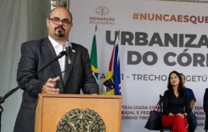 Governo de Minas e institui&ccedil;&otilde;es de Justi&ccedil;a autorizam in&iacute;cio de obras para urbaniza&ccedil;&atilde;o de c&oacute;rrego e melhoria de vias em Igarap&eacute;