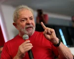 Ifood manda recado para o governo após assinatura de PL que regulariza motoristas de aplicativo; entenda o caso