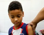 Ministério da Saúde amplia vacinação contra a dengue para mais 154 municípios; veja as cidades mineiras contempladas