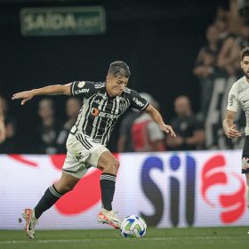 Galo estreia no Brasileirão entre os favoritos. Corinthians x Atlético. A Minas FM transmite.