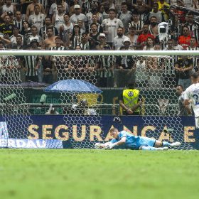 Trocou o numero 1 pelo numero 3? Sim, o Cruzeiro fez isso.
