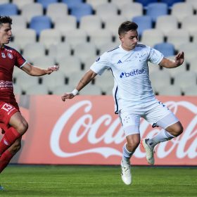 Cruzeiro &ldquo;abandona&rdquo; a Sula para n&atilde;o cair no Brasileir&atilde;o.