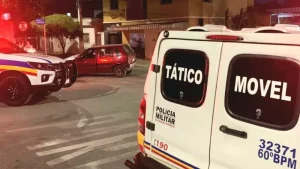 Nova Serrana: PM recupera ve&iacute;culo furtado e prende acusados de recepta&ccedil;&atilde;o