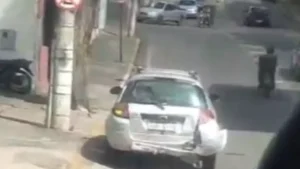Formiga: Jovem fica ferido ap&oacute;s colis&atilde;o entre moto e carro