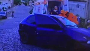 Divin&oacute;polis: Motorista que bateu com carro em ca&ccedil;amba aguarda por cirurgia