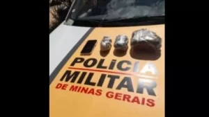 Dupla &eacute; presa com drogas na MG-429 em Santo Ant&ocirc;nio do Monte
