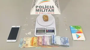 Itaúna: Dupla é presa com pedras de crack e dinheiro durante operação