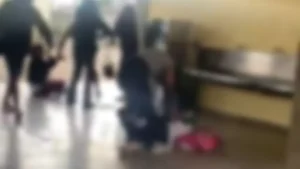 Ita&uacute;na: Adolescente tem convuls&atilde;o ap&oacute;s briga em escola