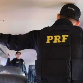 Bom Despacho: PRF prende passageiro em ônibus por importunação sexual