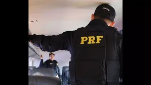 Bom Despacho: PRF prende passageiro em &ocirc;nibus por importuna&ccedil;&atilde;o sexual