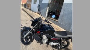 Moto Fan 160 preta é furtada no bairro Ipiranga em Divinópolis