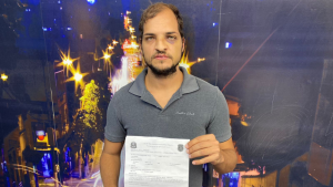 Ap&oacute;s roubo e agress&otilde;es, carro de app com influencer divinopolitano se envolve em briga de tr&acirc;nsito em SP