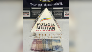 PM apreende drogas no bairro Graja&uacute; em Divin&oacute;polis