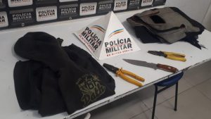 Ladrão sobe no telhado, para furtar restaurante e é preso em Divinópolis