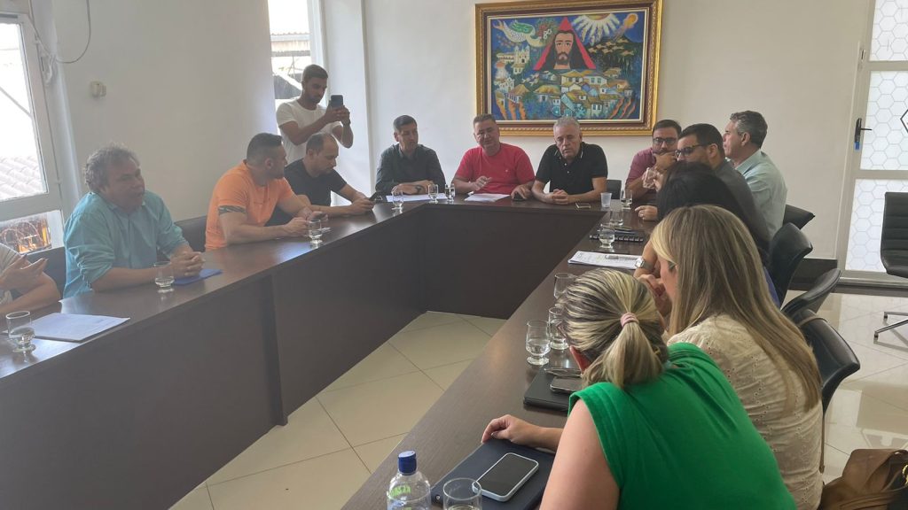 Reuni&atilde;o na C&acirc;mara define nova reuni&atilde;o sobre den&uacute;ncias na UPA Divin&oacute;polis