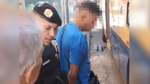 Ladr&atilde;o assalta &ocirc;nibus e &eacute; parado por passageiros em Divin&oacute;polis