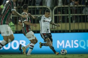 Galo briga pela lideran&ccedil;a diante do perigoso Tricolor. Fluminense x Atl&eacute;tico. A Minas FM transmite.