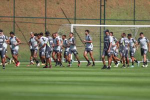 Battaglia deve voltar ao meio de campo do Galo.