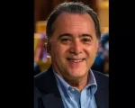 Esposa de Tony Ramos atualiza saúde do ator após alta hospitalar