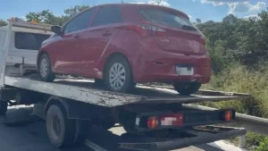 Ve&iacute;culo roubado em BH &eacute; encontrado na MG-050, em Formiga