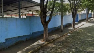 Aluno &eacute; flagrado com faca na mochila em escola de Divin&oacute;polis