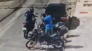 Divinópolis: Câmera de segurança flagra tentativa de furto de moto no Sidil
