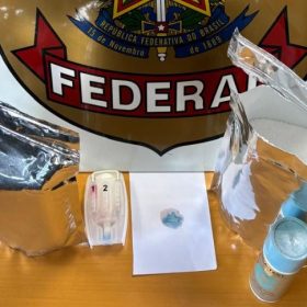 PF prende casal que pediu 2 kg de cocaína pelo correio em Divinópolis