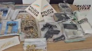 Oliveira: Trio é preso com drogas, armas e munições