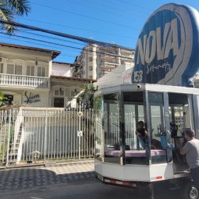 Estúdio móvel da rádio Nova Sertaneja esta AO VIVO direto da Slim Spa Urbano