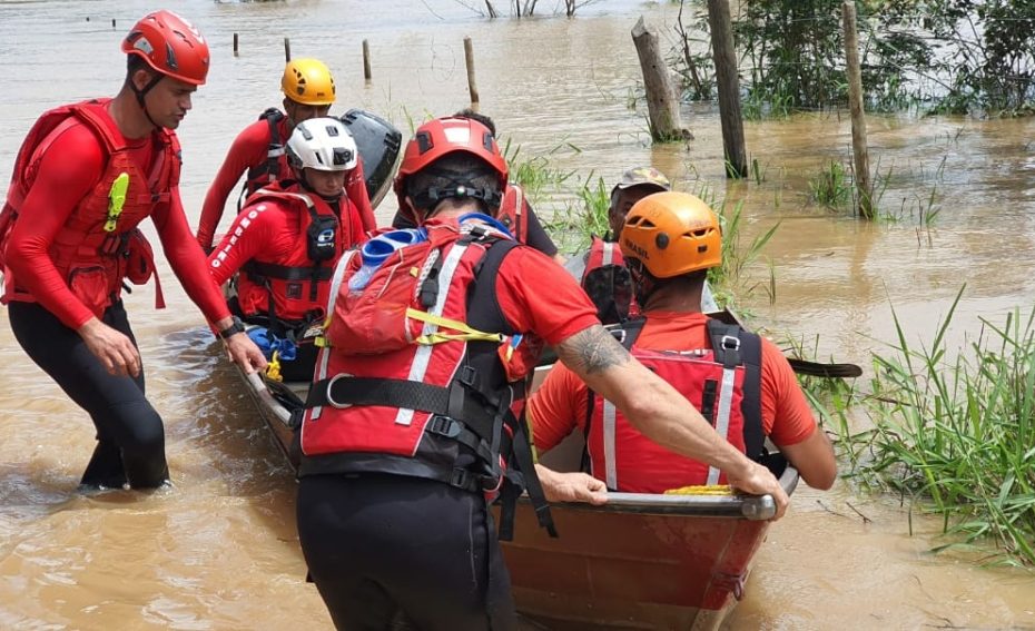 Corpo de Bombeiros promove treinamento para prevenção de danos causados por chuvas intensas
