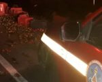 Itapecerica: Motorista morre após caminhão carregado com tomates tombar na BR-494