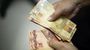 Novo Desenrola Brasil já está disponível para famílias quitarem dívidas e empréstimos